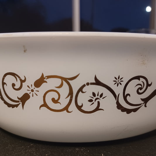 Vintage Pyrex Empire Scroll Vines Gold on White 1.5QTs